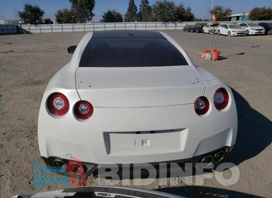 JN1AR5EF6HM820577 Photo# 6