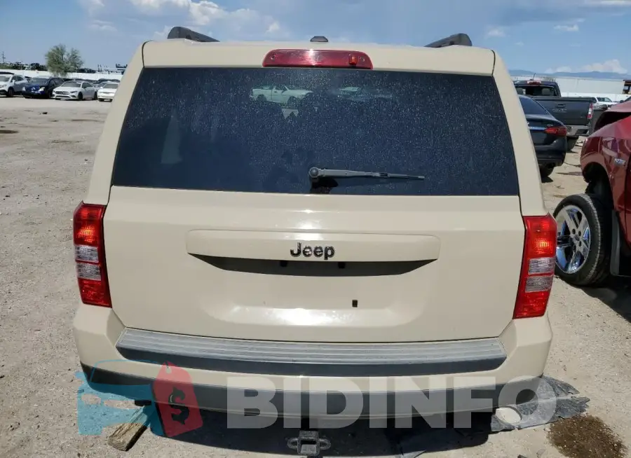 1C4NJPBB5HD163340 Photo# 6