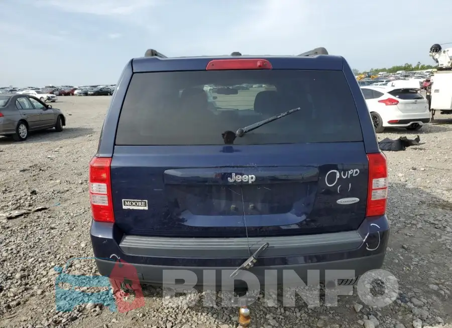 1C4NJPFA2GD755083 Photo# 6