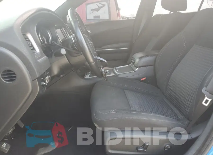 2C3CDXJG4KH523983 Photo# 7