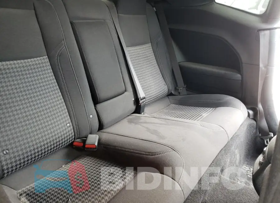 2C3CDZAG8PH574535 Photo# 10
