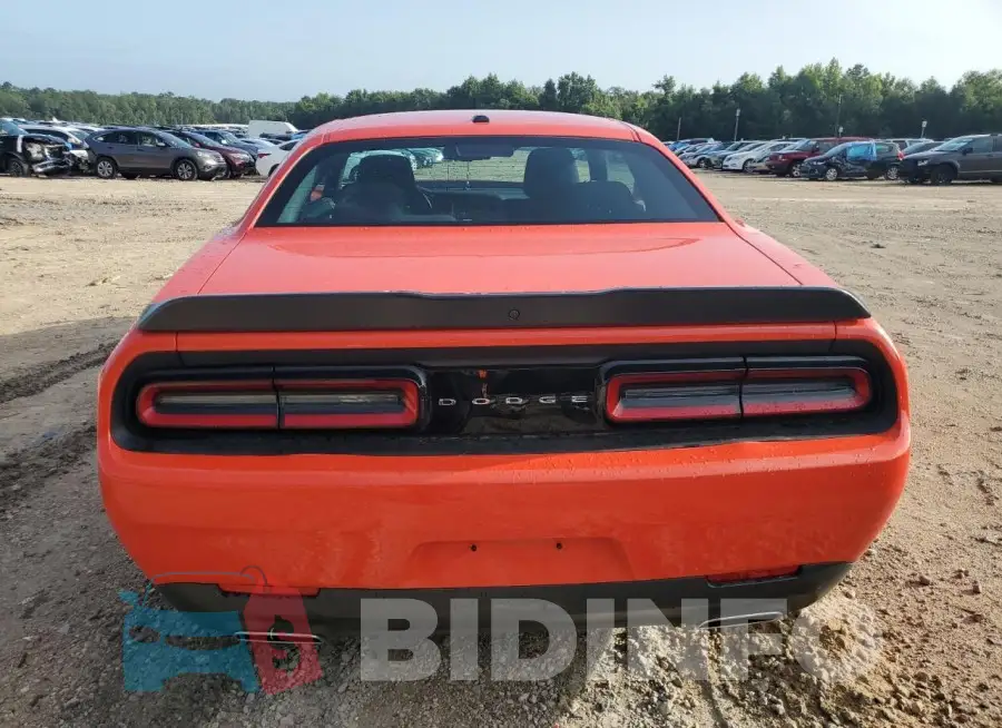 2C3CDZAG8PH668043 Photo# 6