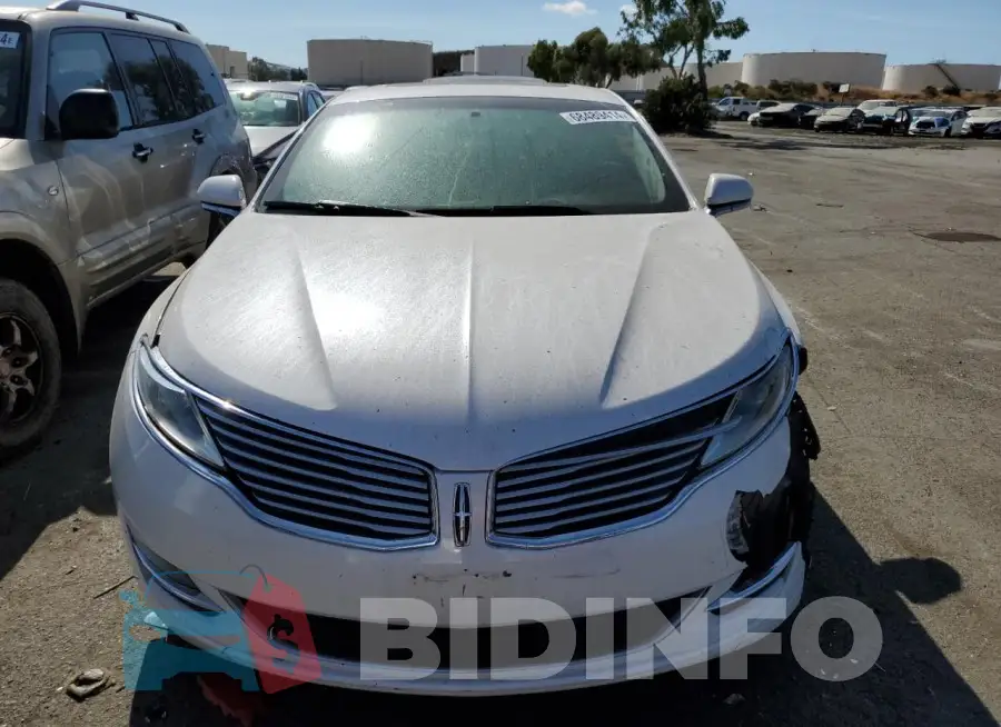 3LN6L2LU5GR620716 Photo# 5