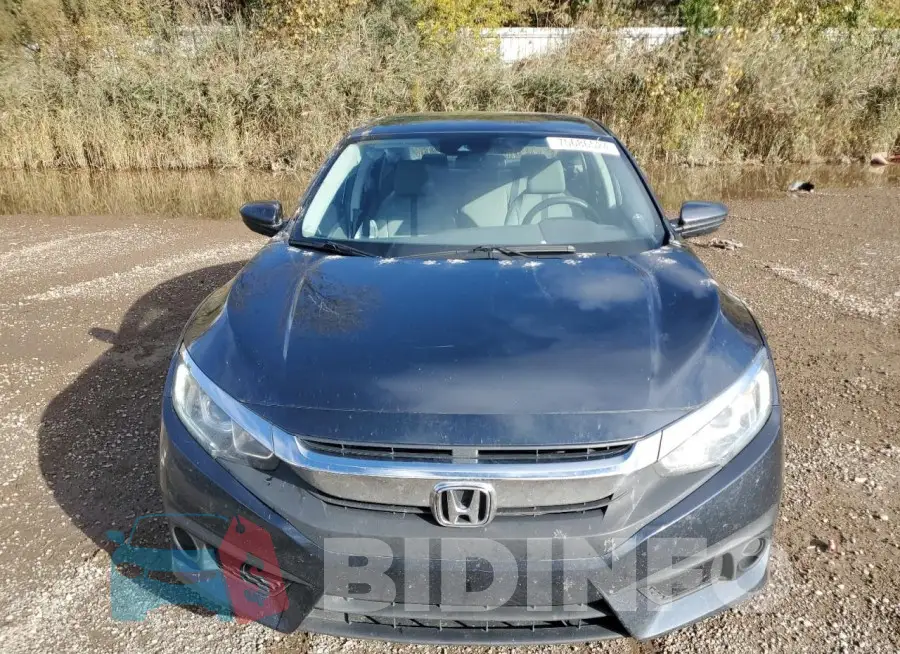 19XFC2F62JE203554 Photo# 5
