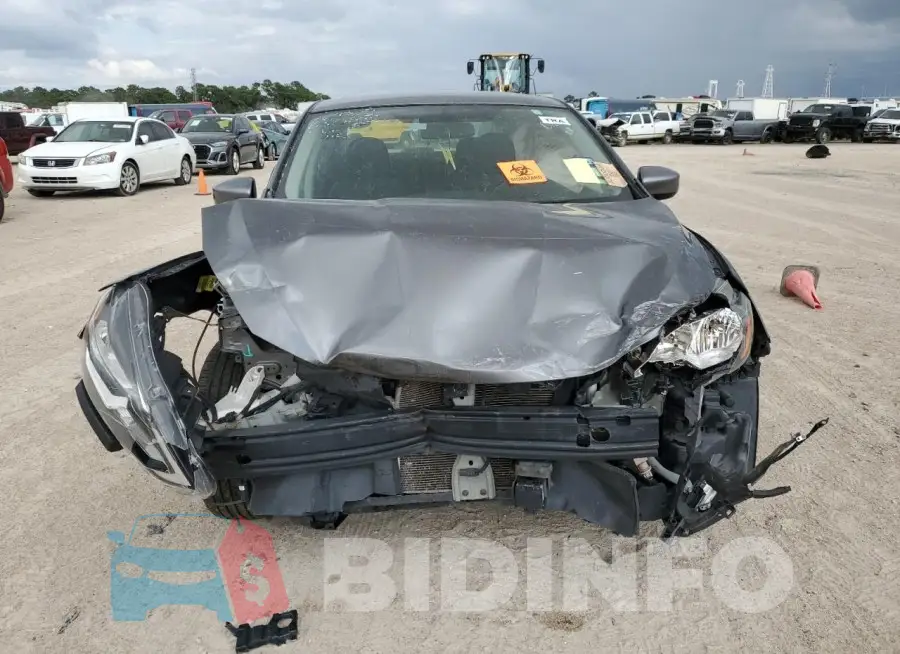 3N1AB7AP2JY209804 Photo# 5
