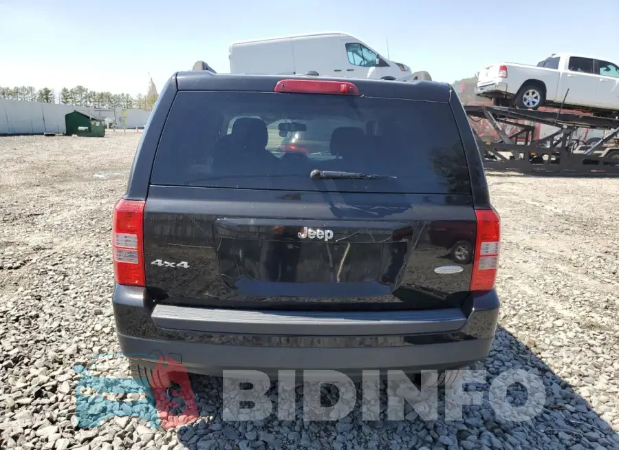 1C4NJRFB8GD501348 Photo# 6