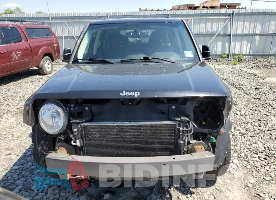 1C4NJRFB8GD501348 Photo# 5