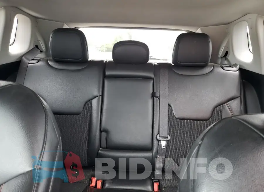 3C4NJDDB5LT207724 Photo# 10