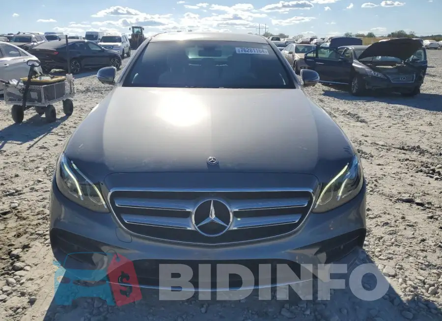 WDDZF4JB2KA661027 Photo# 5