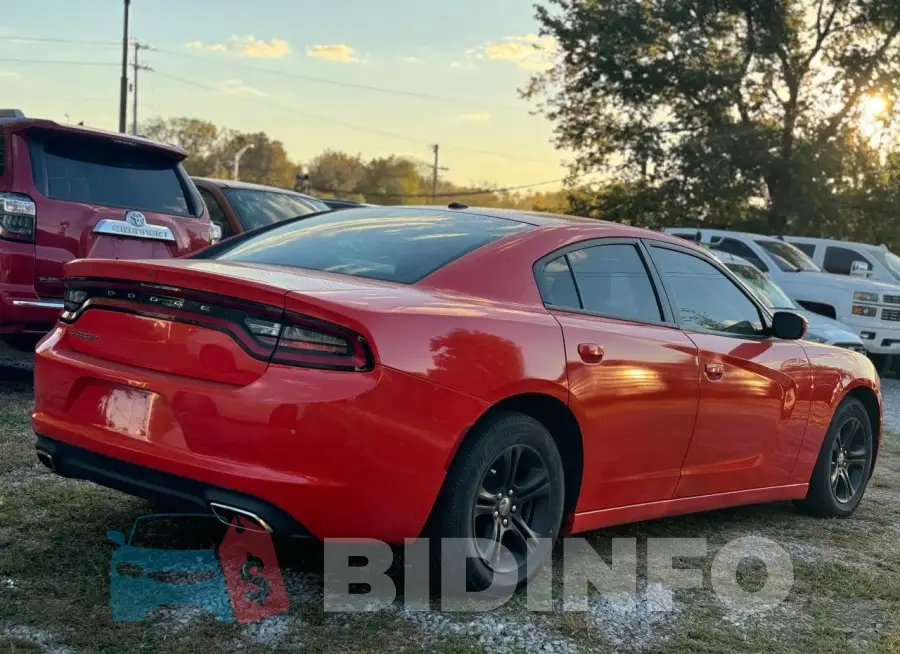 2C3CDXBG1KH664119 Photo# 4