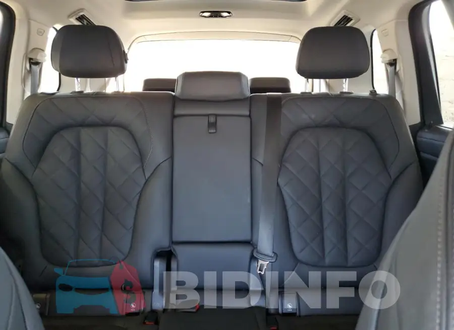 5UX23EM06R9V10318 Photo# 10
