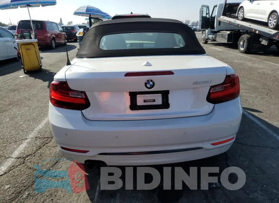 WBA1K9C54GV710975 Photo# 6