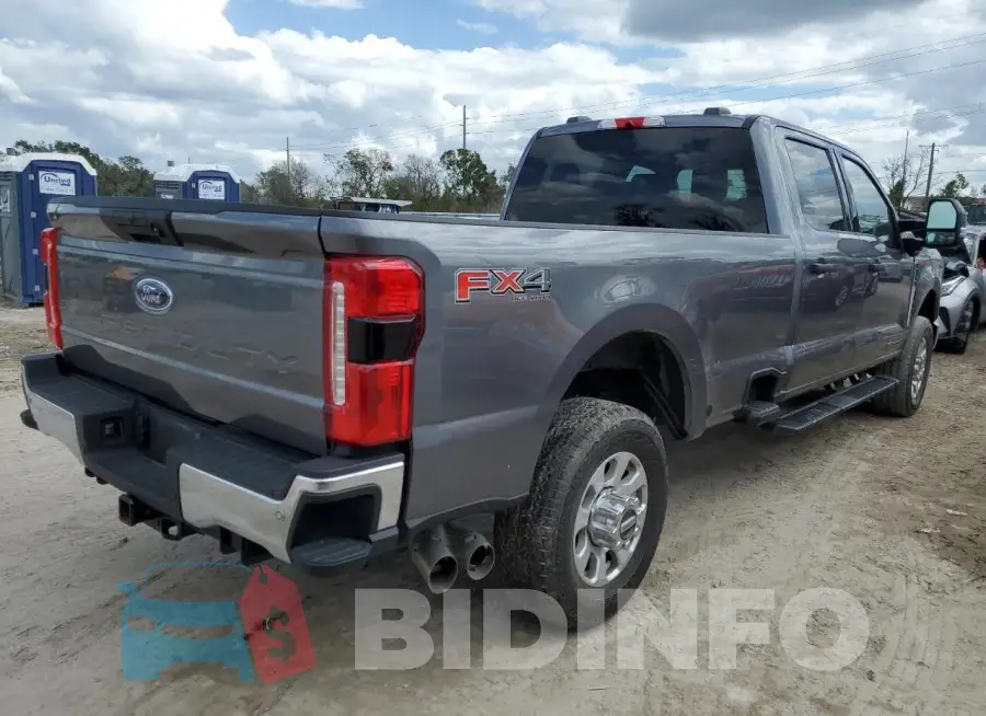 1FT8W3BT5PEE14852 Photo# 3
