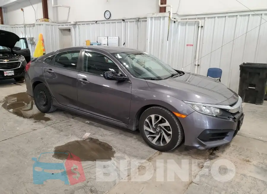 19XFC2F56GE070393 Photo# 4