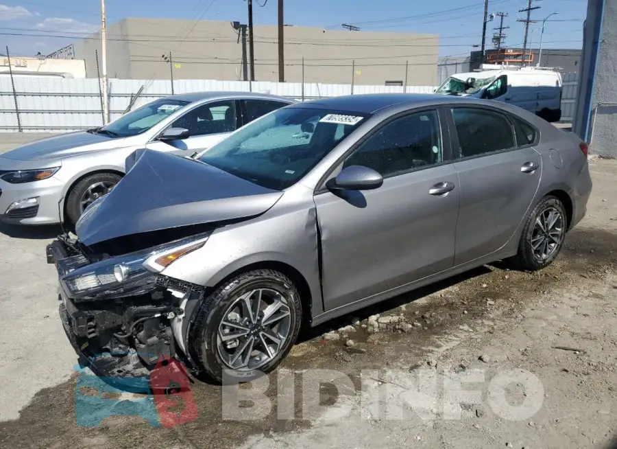 3KPF24AD3PE650178 Photo# 1