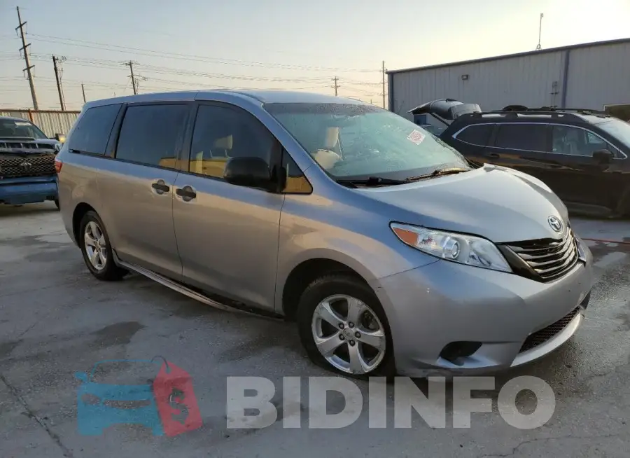 5TDZZ3DC1HS856189 Photo# 4