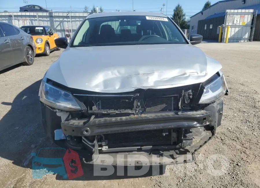 3VW167AJ4GM305721 Photo# 5