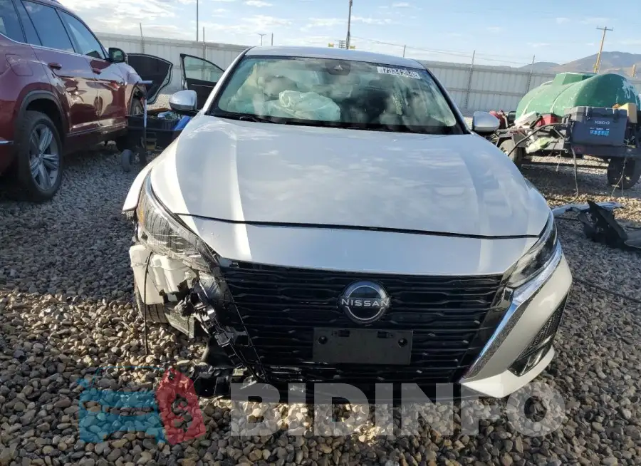 1N4BL4BV6PN399046 Photo# 5