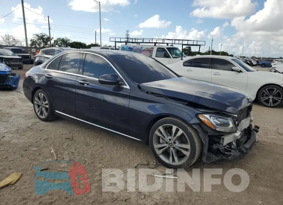 WDDWF4JB2HR307621 Photo# 4