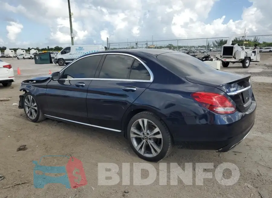 WDDWF4JB2HR307621 Photo# 2