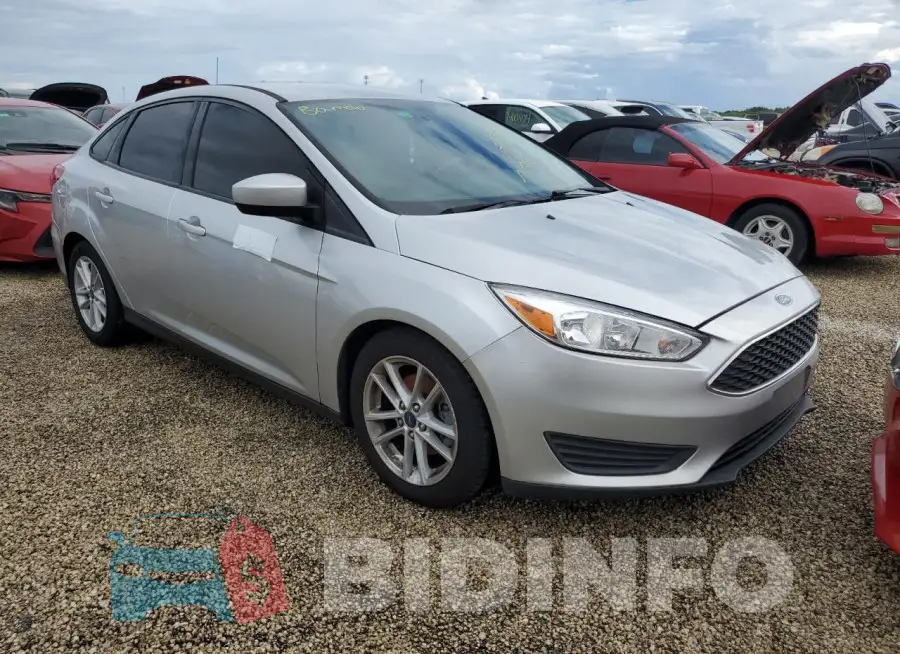 1FADP3F25JL274582 Photo# 4