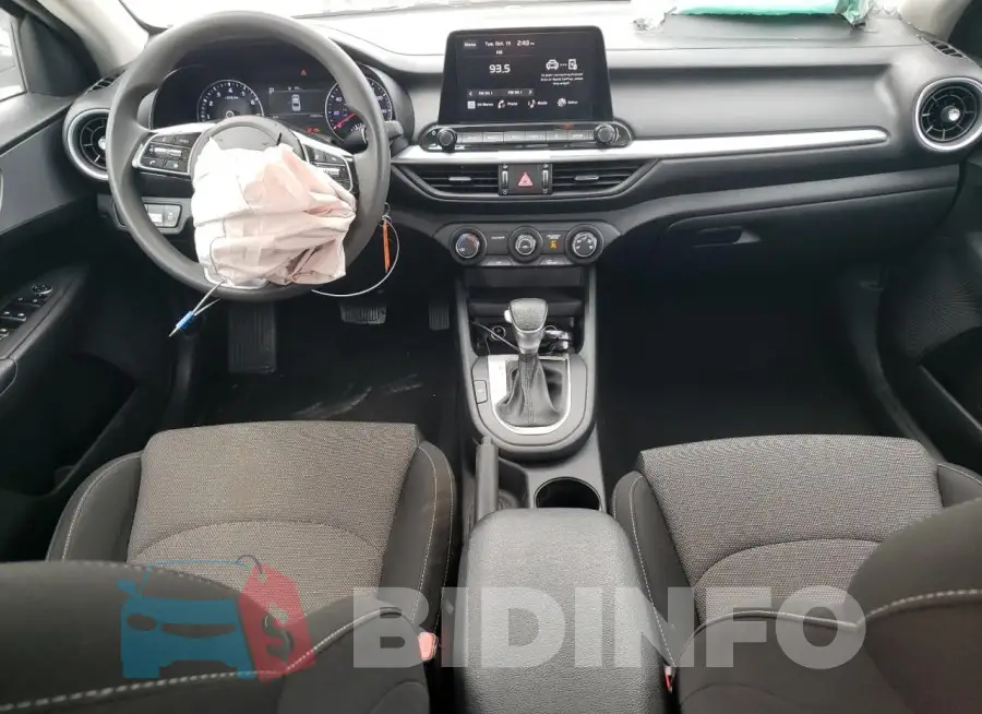 3KPF24AD3PE528503 Photo# 8