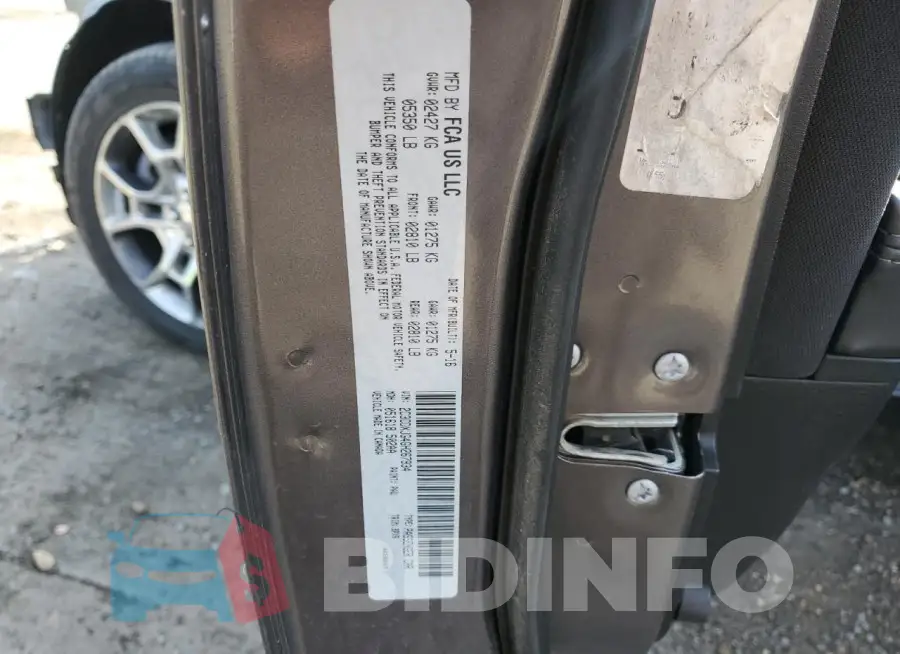 2C3CDXJG4GH267934 Photo# 13