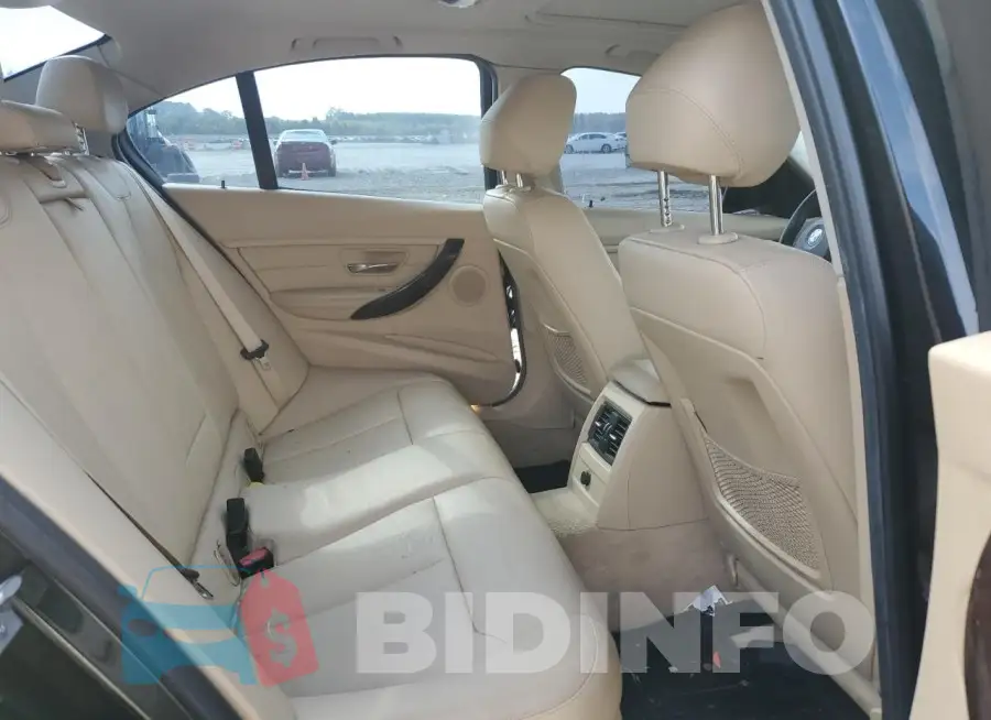 WBA3A5G53FNS88629 Photo# 10