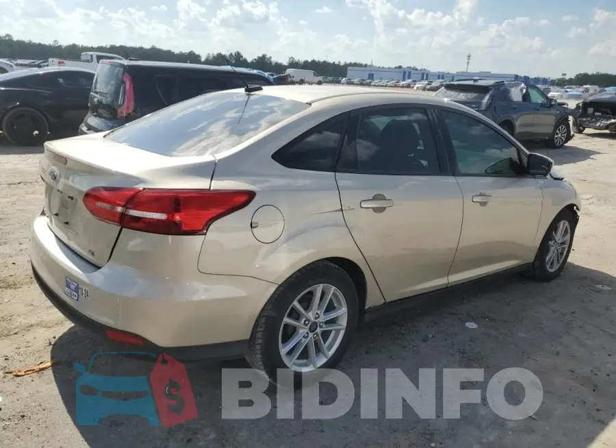 1FADP3F22JL201525 Photo# 3