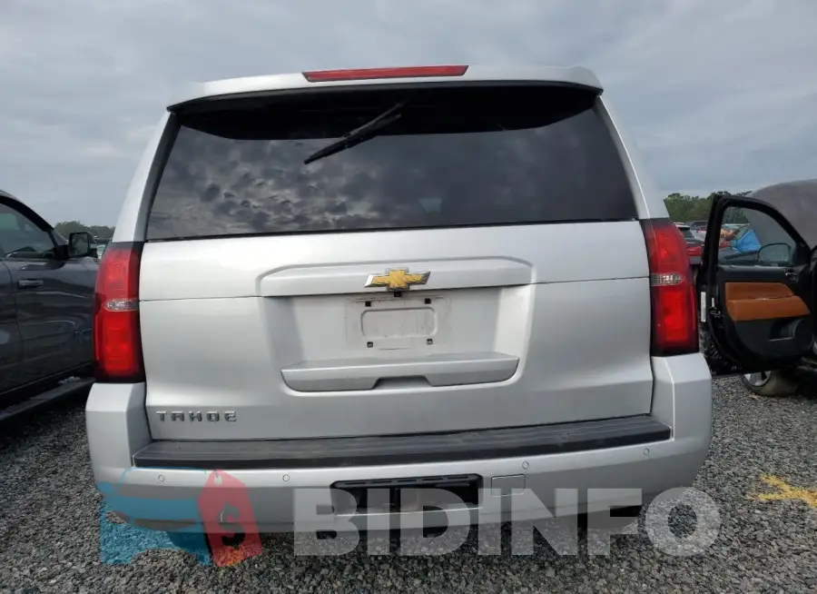 1GNSCBKC3JR157934 Photo# 6