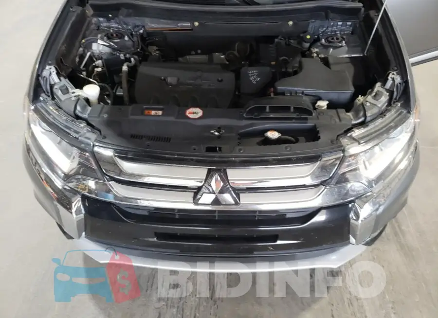 JA4AD3A36JZ054574 Photo# 12