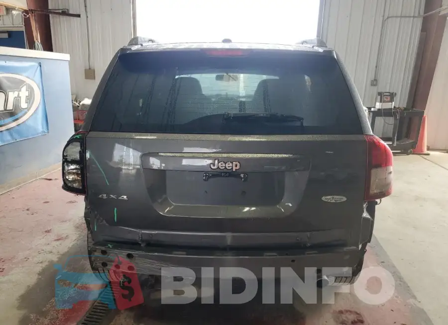 1C4NJDEB5GD708929 Photo# 6