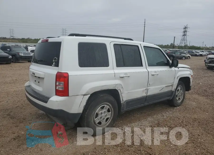 1C4NJPBB1HD172729 Photo# 3
