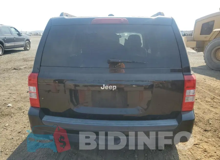1C4NJPBB6GD660055 Photo# 6