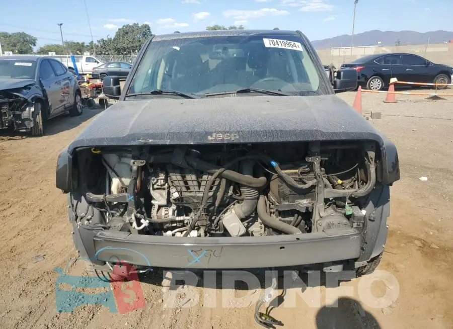 1C4NJPBB6GD660055 Photo# 5
