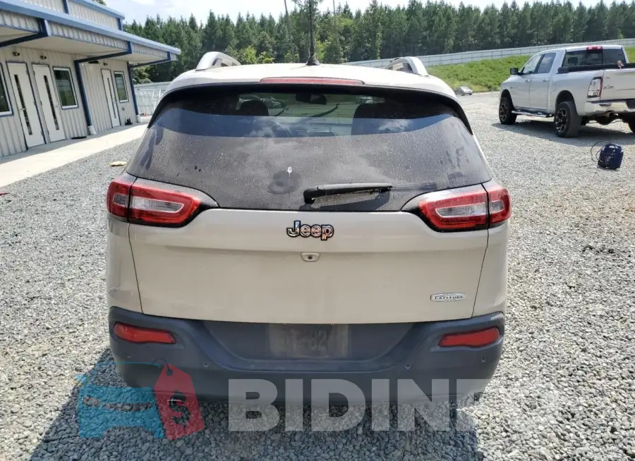 1C4PJLCB2FW546833 Photo# 6