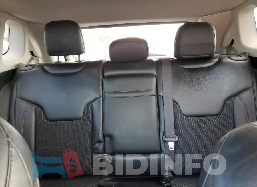 3C4NJDDB9LT111904 Photo# 10