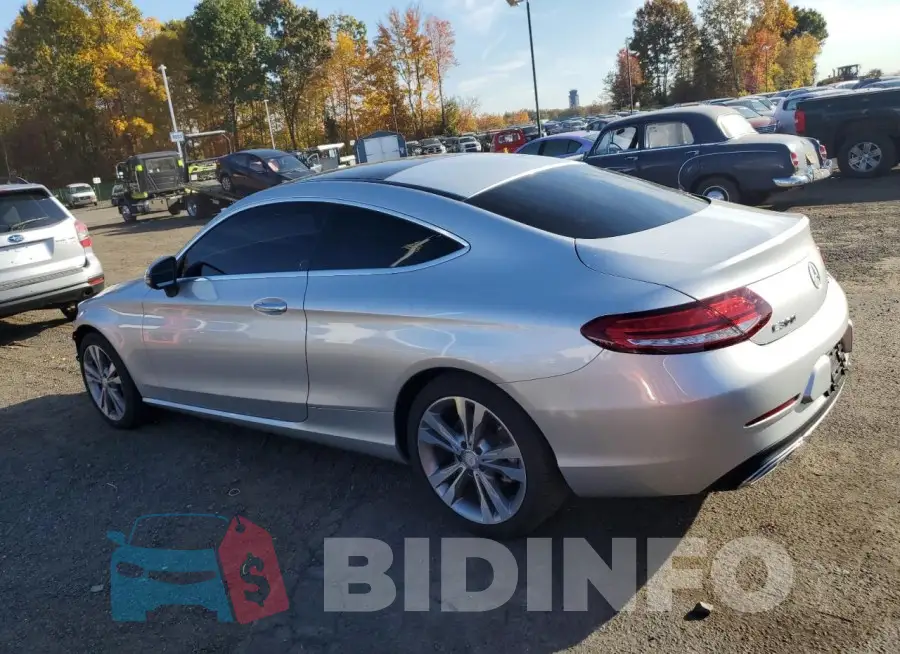 WDDWJ8EB5KF902438 Photo# 2