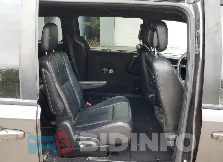 2C4RDGEG7JR313824 Photo# 11