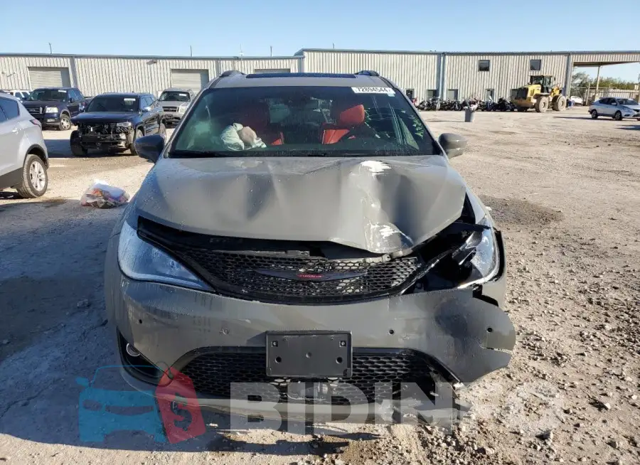 2C4RC1N7XLR267425 Photo# 5