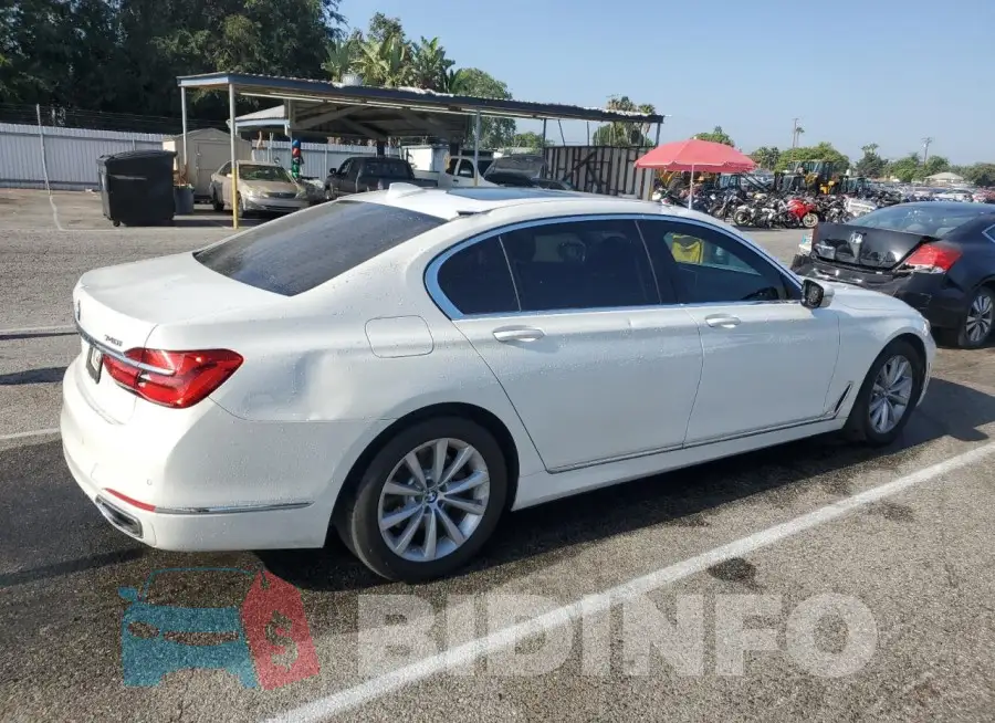 WBA7E4C56KGV28423 Photo# 3