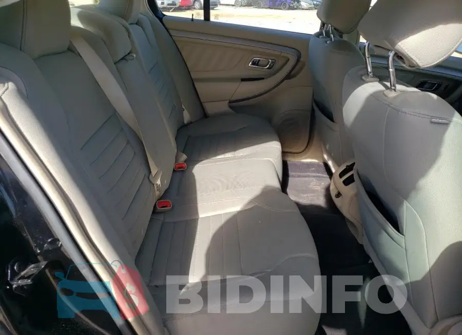 1FAHP2D82JG119449 Photo# 10