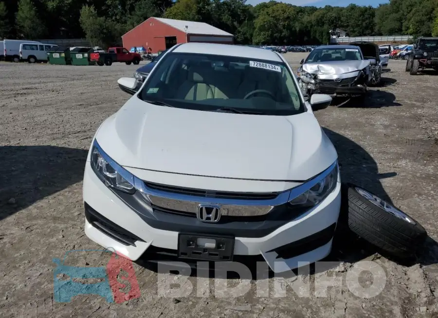 19XFC2F54JE202848 Photo# 5