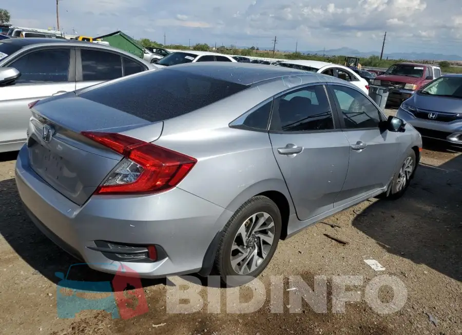 19XFC2F72GE081540 Photo# 3
