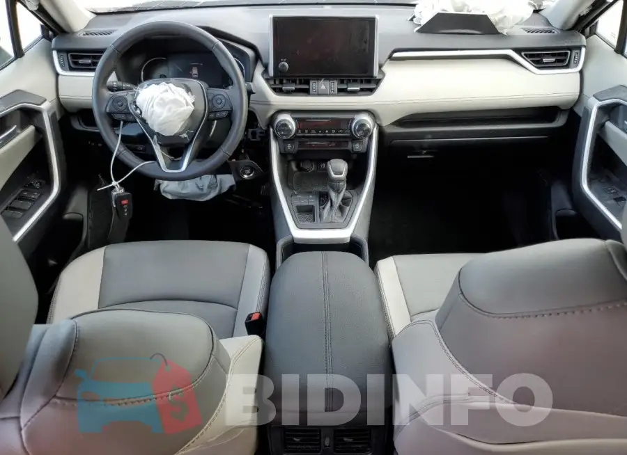 2T3C1RFV6PC235043 Photo# 8