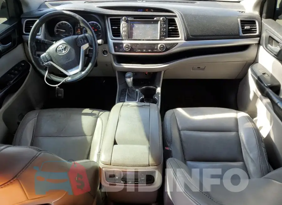 5TDJKRFH4FS172733 Photo# 8