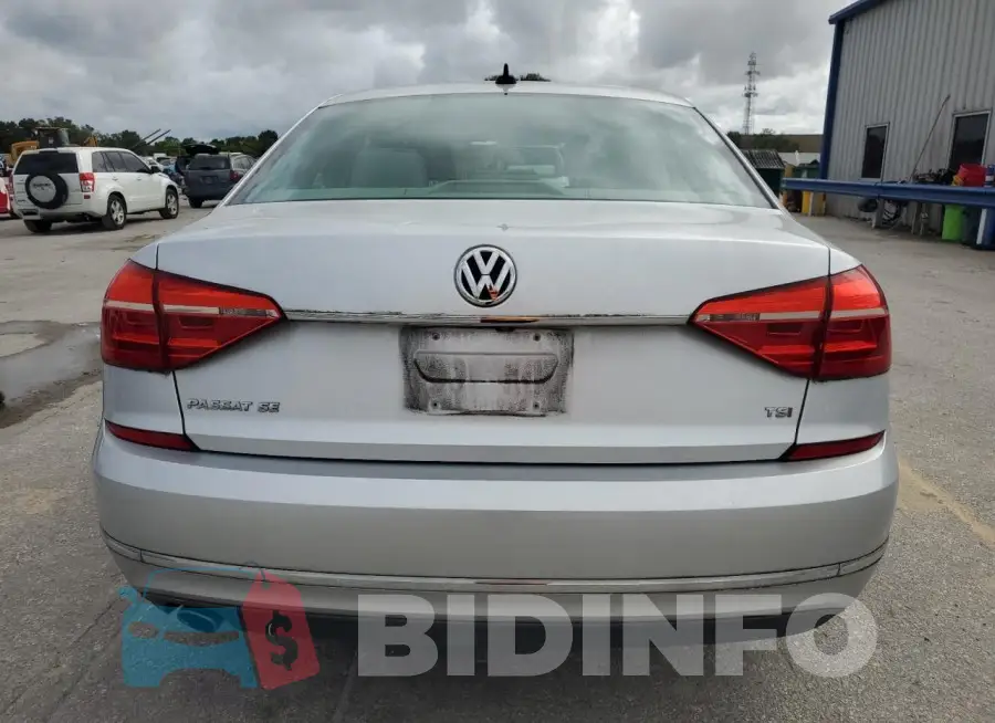 1VWBS7A33GC048036 Photo# 6
