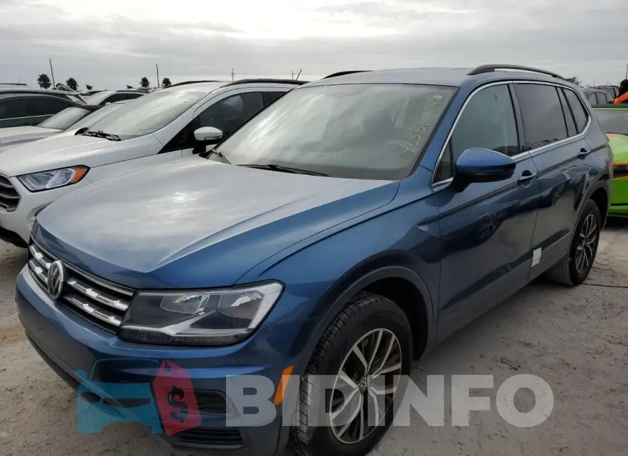 3VV3B7AX6KM177083 Photo# 1