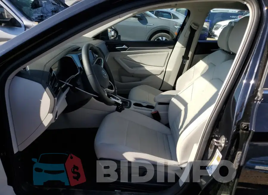 3VW7M7BU8RM006826 Photo# 7