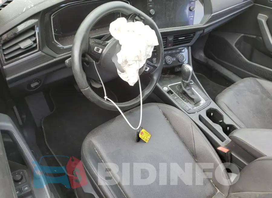 3VWEB7BU6KM255208 Photo# 8